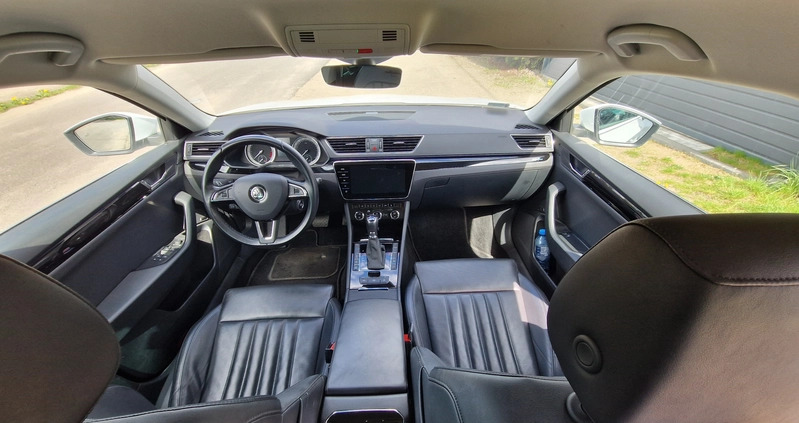 Skoda Superb cena 110700 przebieg: 221000, rok produkcji 2018 z Włocławek małe 106